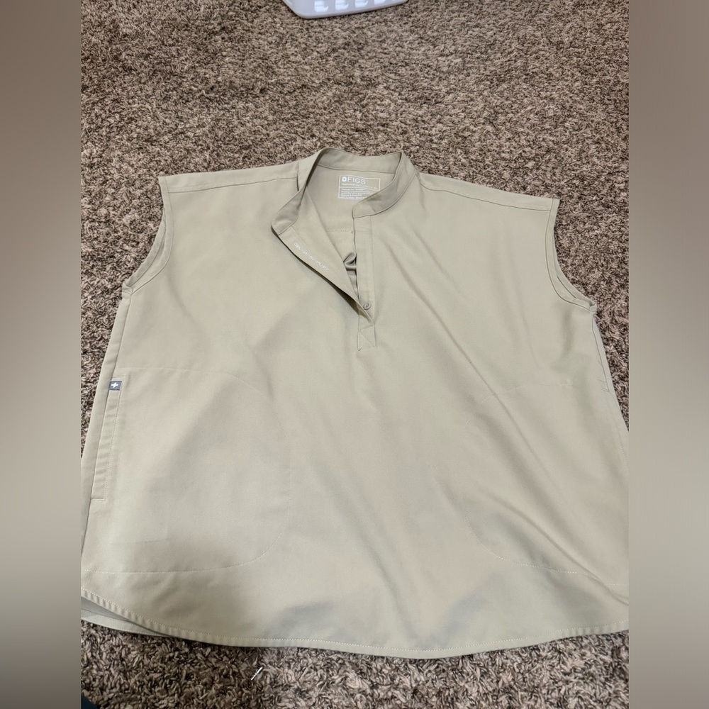 FIGS Sandstone Rafaela XL scrub top